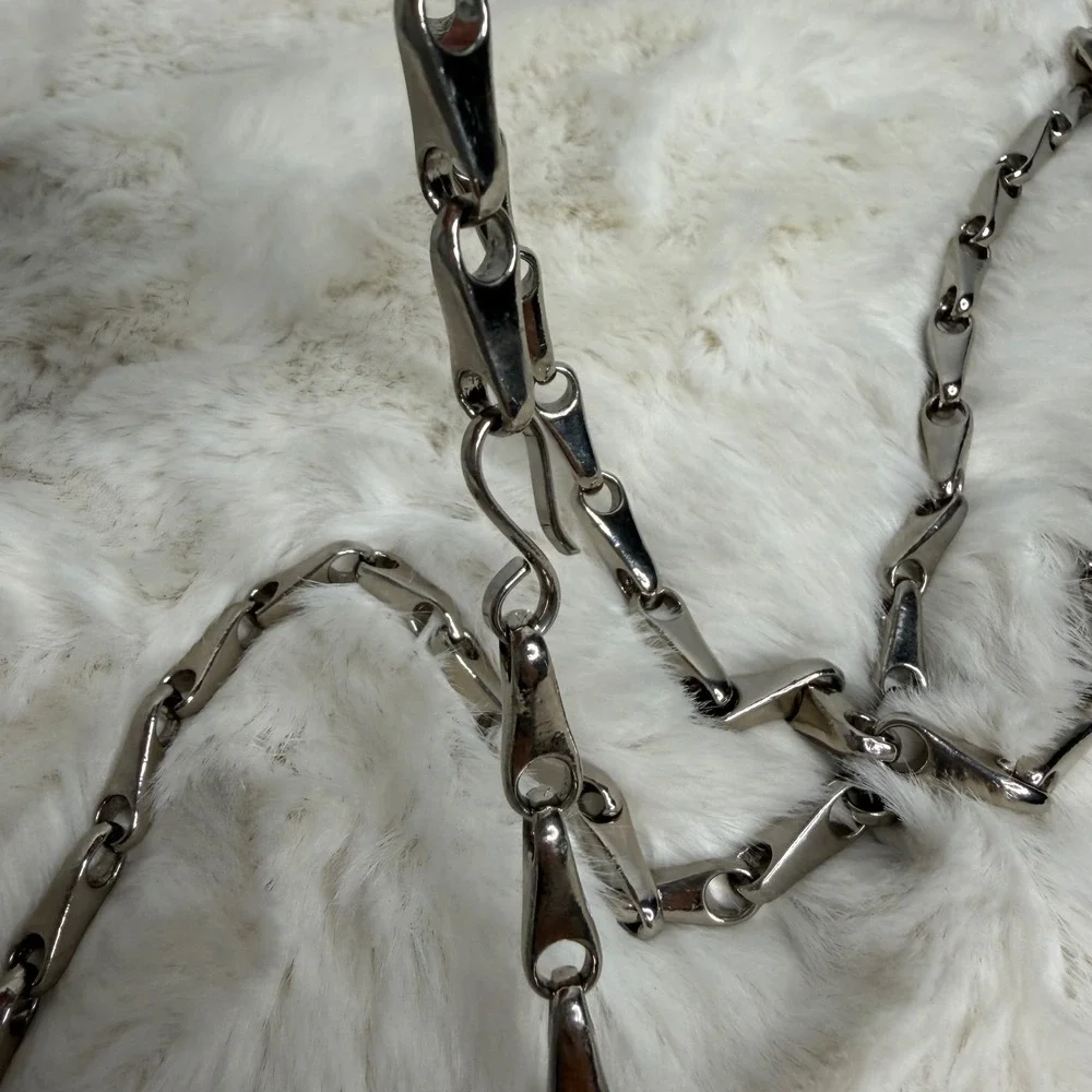 N/A silver tone